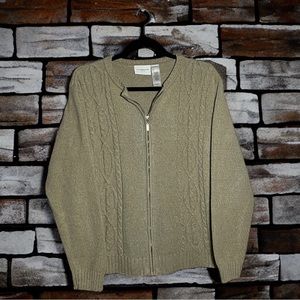Sweater By Liz Claiborne
